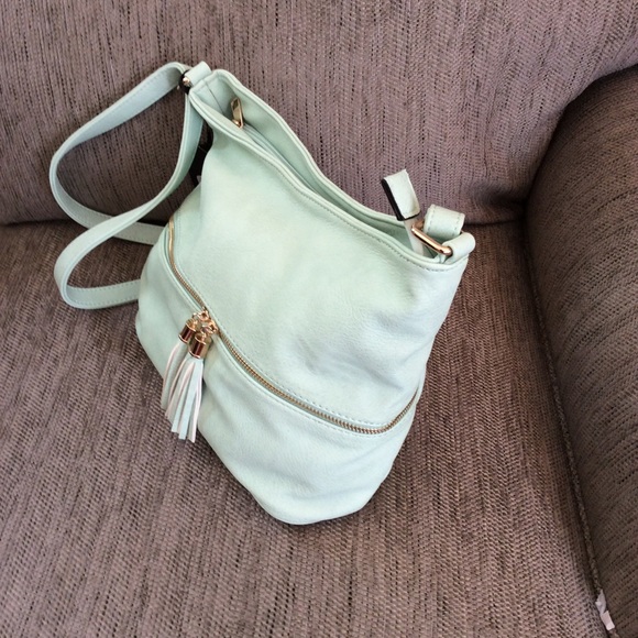 CLEARANCE SALE Zip Crossbody Bucket Satchel Mint - Picture 4 of 8